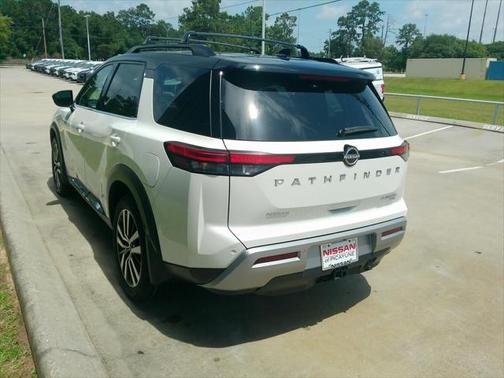 2023 Nissan Pathfinder Platinum 4WD
