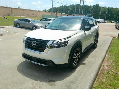 2023 Nissan Pathfinder Platinum 4WD