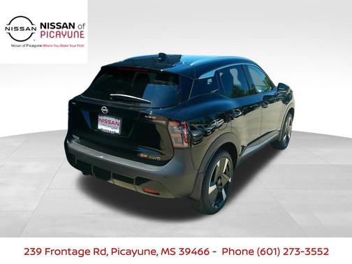 2025 Nissan Kicks SR