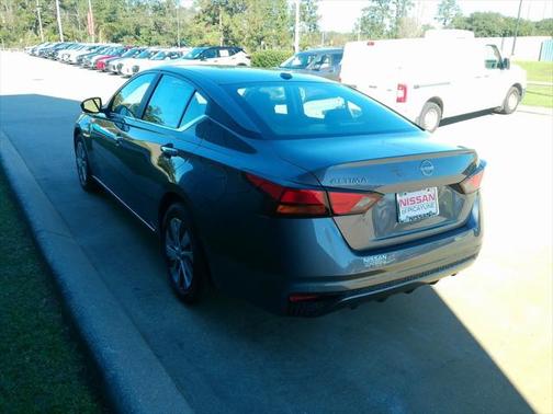 2025 Nissan Altima S FWD