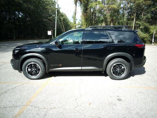 2025 Nissan Pathfinder Rock Creek 4WD