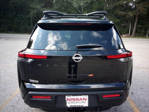 2025 Nissan Pathfinder Rock Creek 4WD