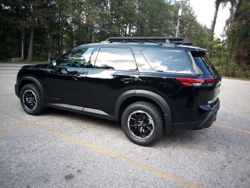 2025 Nissan Pathfinder Rock Creek 4WD