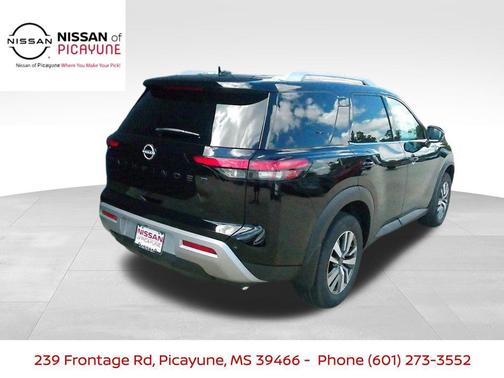 2025 Nissan Pathfinder SL FWD