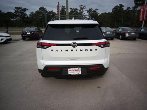 2025 Nissan Pathfinder SV FWD