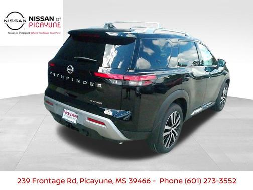 2025 Nissan Pathfinder Platinum FWD