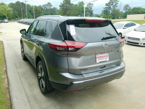 2025 Nissan Rogue SL