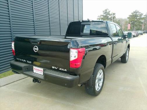 2024 Nissan Titan XD SV