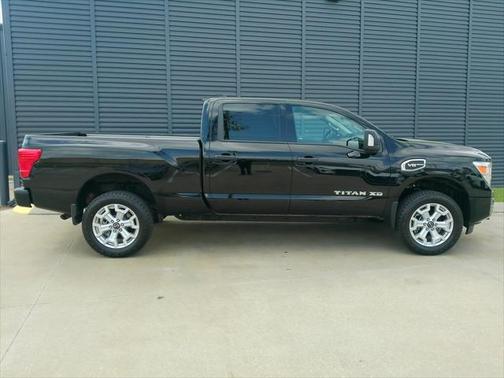 2024 Nissan Titan XD SV