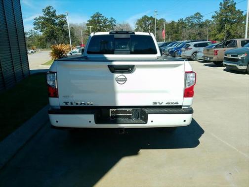 2024 Nissan Titan SV