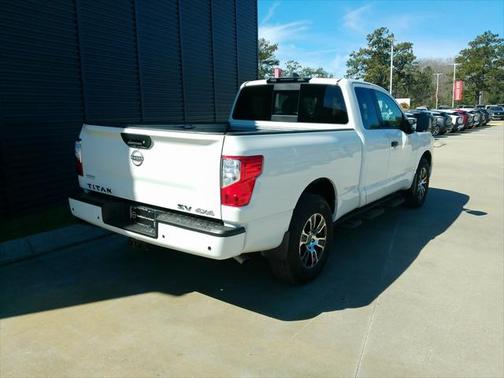 2024 Nissan Titan SV