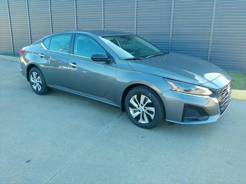 2025 Nissan Altima S FWD