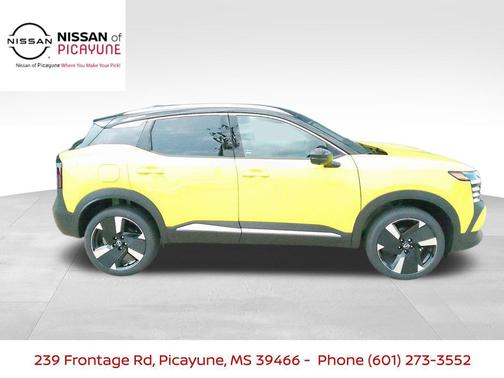 2025 Nissan Kicks SR