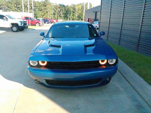 2022 Dodge Challenger SXT