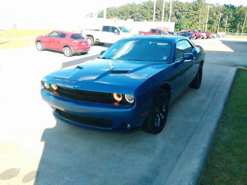 2022 Dodge Challenger SXT