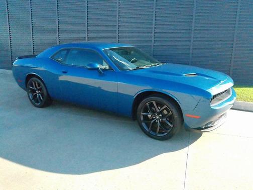 2022 Dodge Challenger SXT