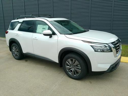 2025 Nissan Pathfinder SV FWD