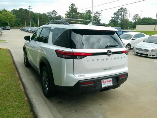 2025 Nissan Pathfinder SV FWD