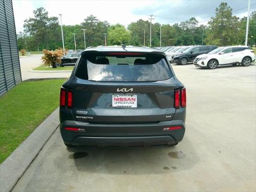 2023 Kia Sorento LX