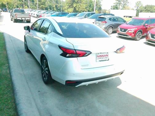 2022 Nissan Versa 1.6 SV