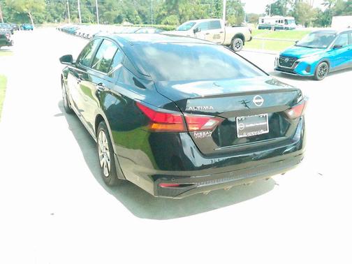 2024 Nissan Altima S FWD