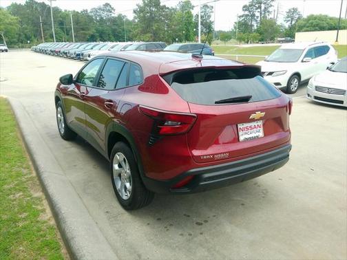 2025 Chevrolet Trax LS