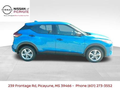 2025 Nissan Kicks S