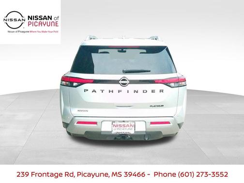 2025 Nissan Pathfinder Platinum FWD