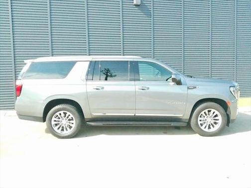2022 GMC Yukon XL SLT