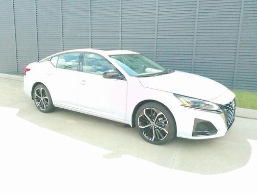 2024 Nissan Altima SR FWD