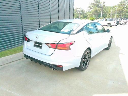 2024 Nissan Altima SR FWD