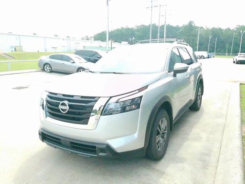 2025 Nissan Pathfinder SV 4WD