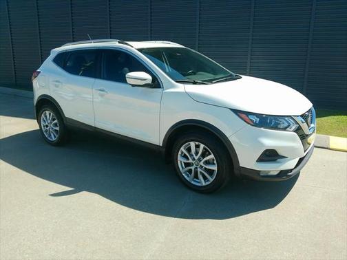2022 Nissan Rogue Sport SV