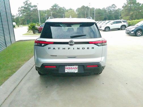 2025 Nissan Pathfinder SV FWD