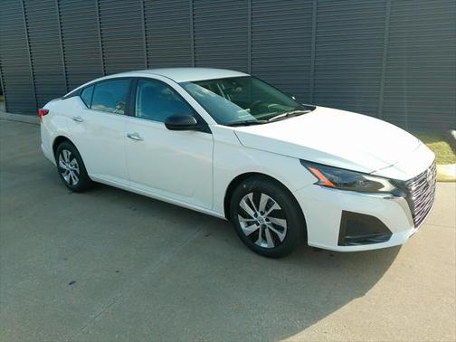 2025 Nissan Altima S FWD