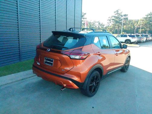 2024 Nissan Kicks SR