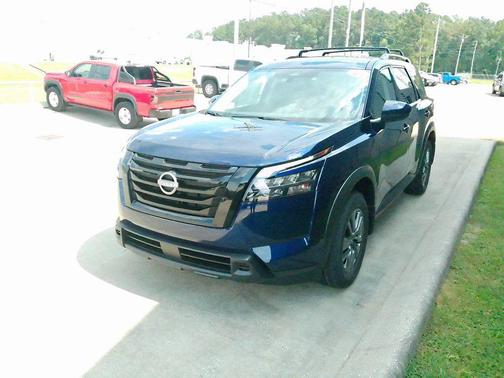 2025 Nissan Pathfinder SV FWD