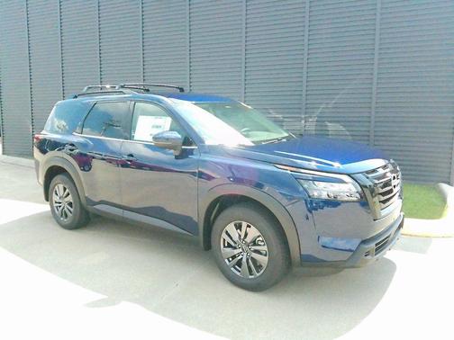 2025 Nissan Pathfinder SV FWD