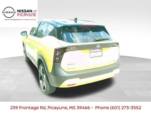 2025 Nissan Kicks SR