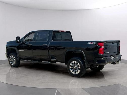 2022 Chevrolet Silverado 2500 Custom