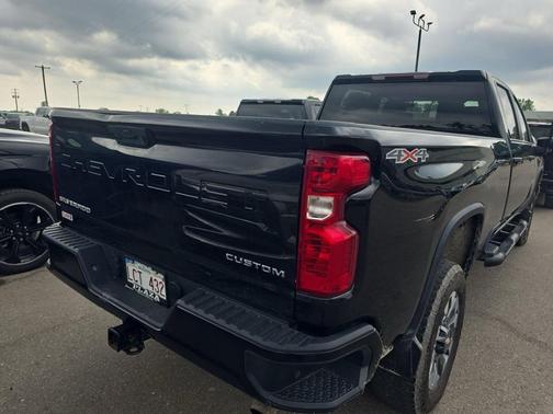 2022 Chevrolet Silverado 2500 Custom