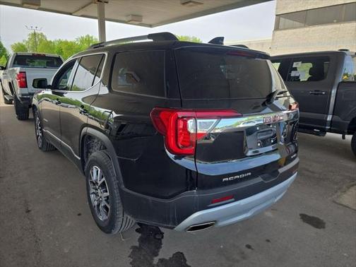 2023 GMC Acadia AWD SLT