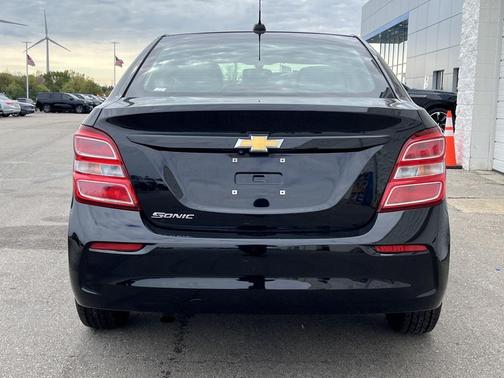 2020 Chevrolet Sonic FWD Sedan LS