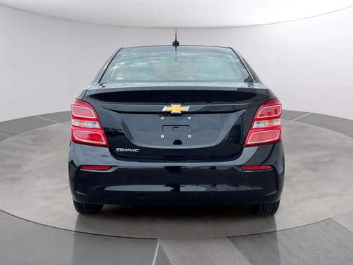 2020 Chevrolet Sonic FWD Sedan LS
