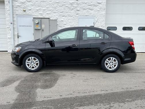 2020 Chevrolet Sonic FWD Sedan LS