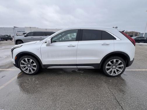 2023 Cadillac XT4 Premium Luxury