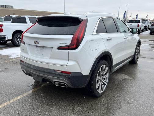 2023 Cadillac XT4 Premium Luxury