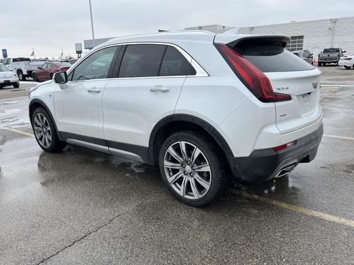 2023 Cadillac XT4 Premium Luxury