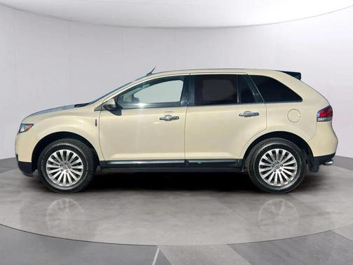 2014 Lincoln MKX Base