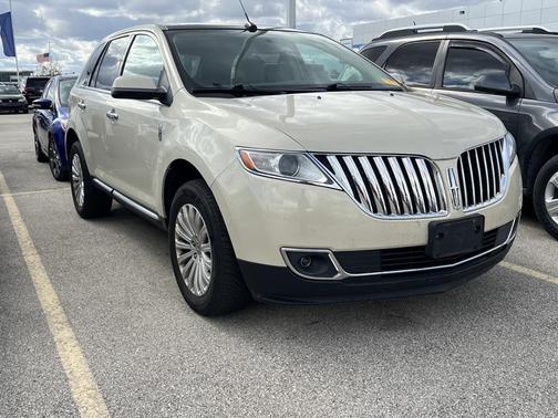 2014 Lincoln MKX Base